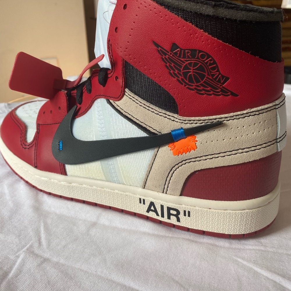 off white Jordan retro 1 Chicago